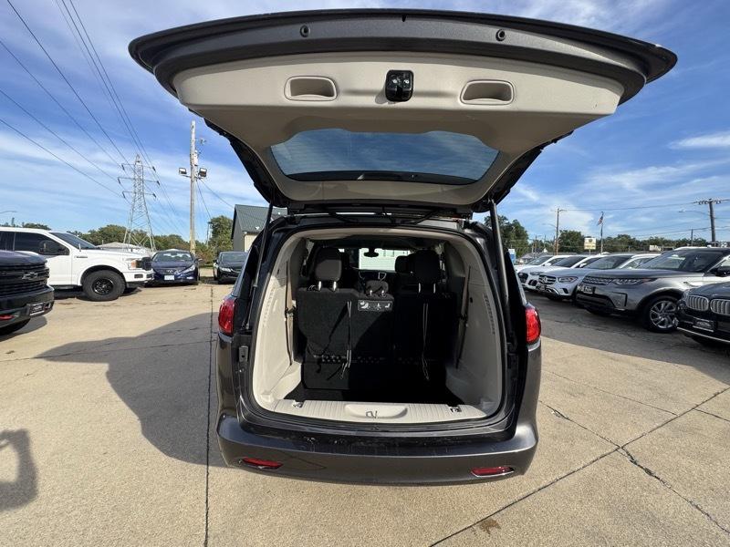 Chrysler Pacifica Touring 2017