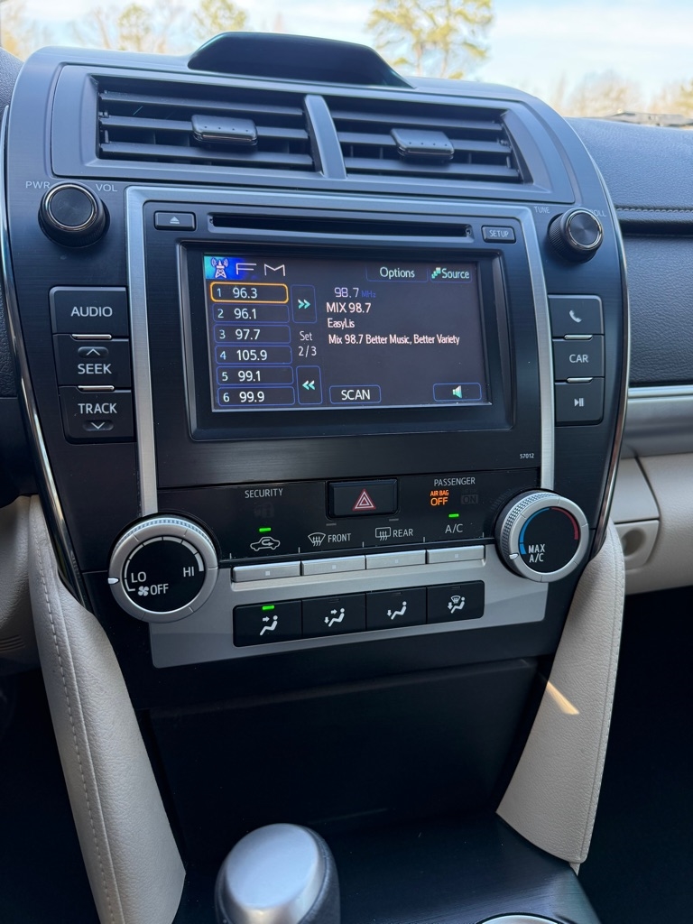 Toyota Camry SE 2012