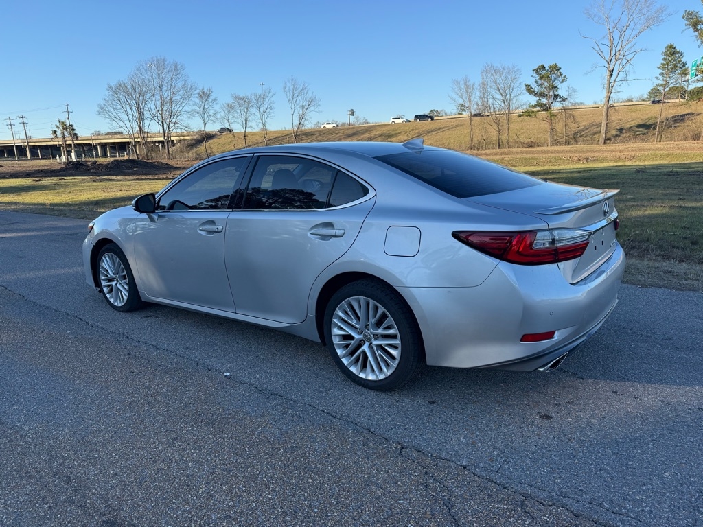 Lexus ES 350 Sedan 2016