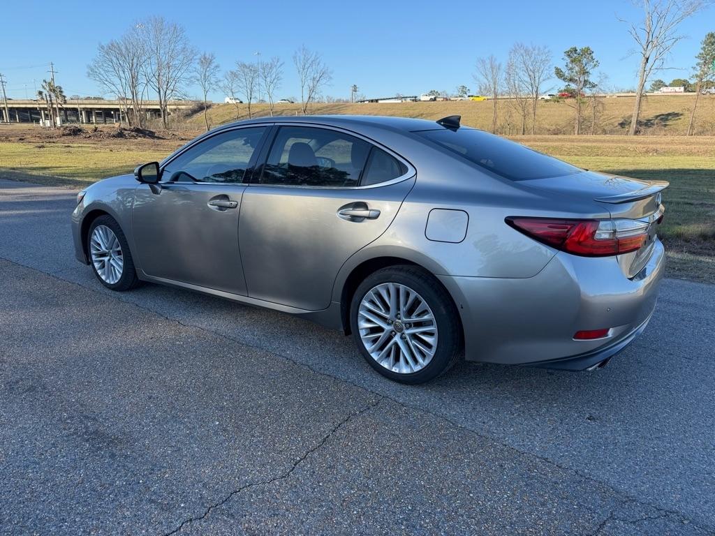 Lexus ES 350 Sedan 2017