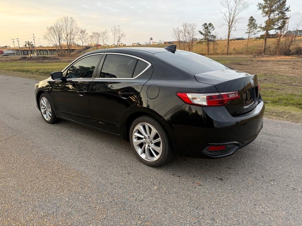 Acura ILX Base 2018