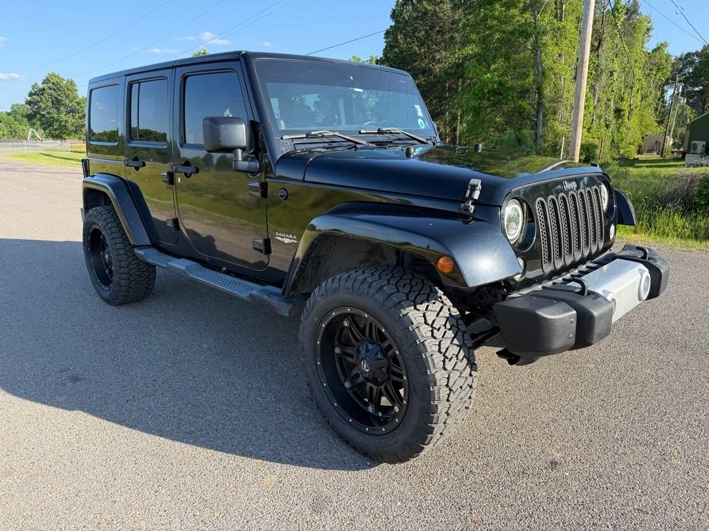 Jeep Wrangler Unlimited Sahara 4WD 2014