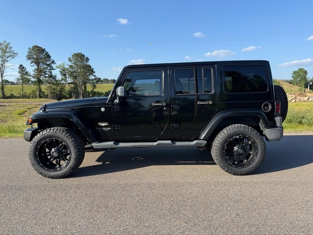Jeep Wrangler Unlimited Sahara 4WD 2014