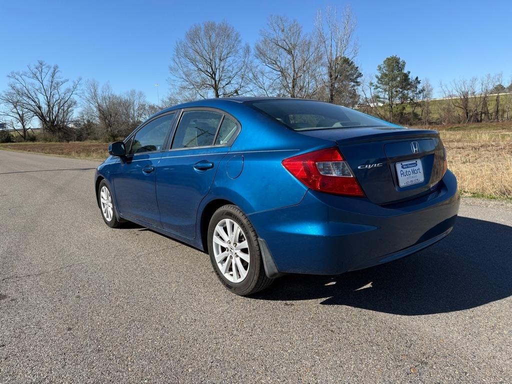 Honda Civic EX Sedan 5-Speed AT 2012
