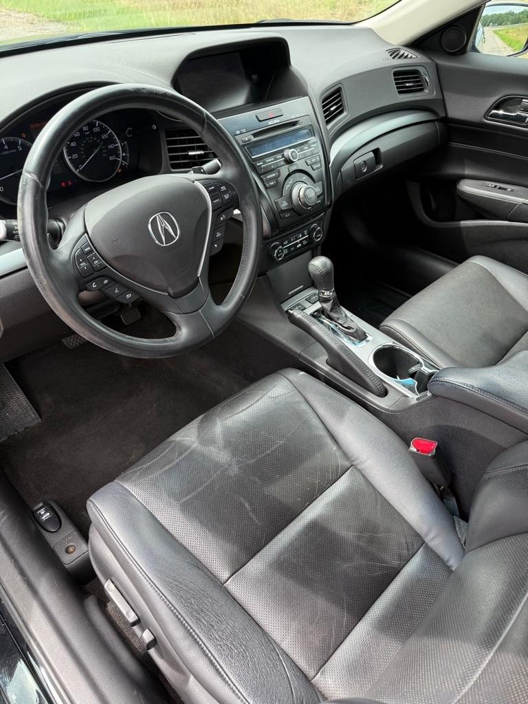 Acura ILX 5-Spd AT w/ Technology Package 2015