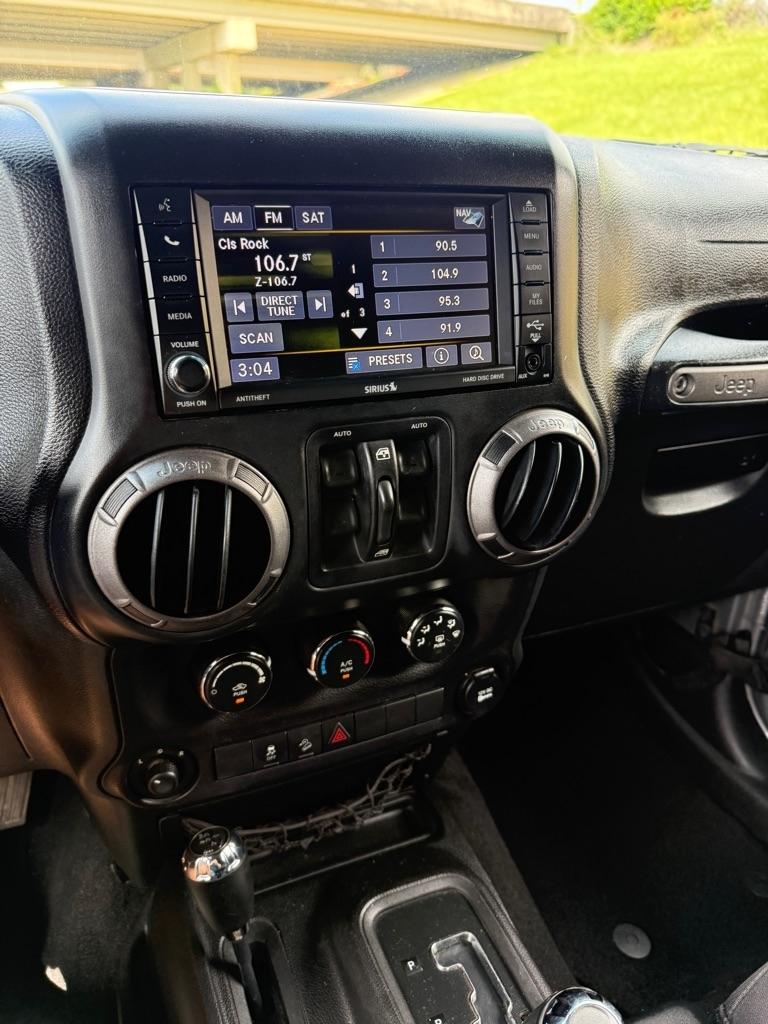 Jeep Wrangler Unlimited Sport 4WD 2015