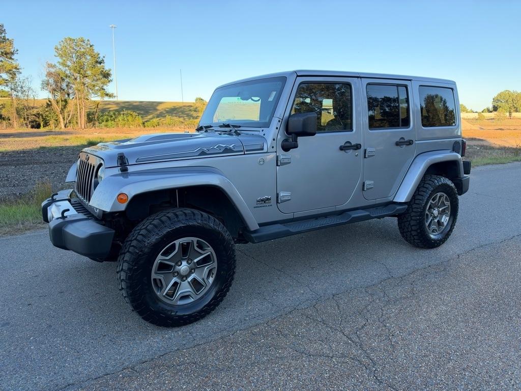 2014 Jeep Wrangler Unlimited Sahara 4WD