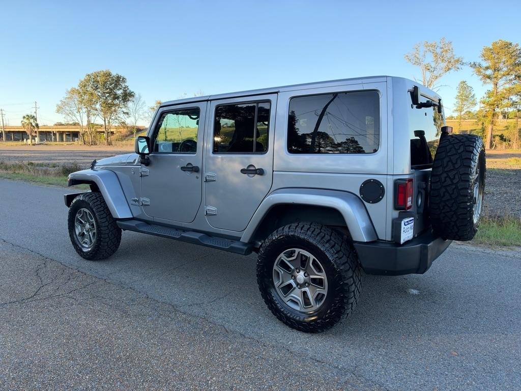 Jeep Wrangler Unlimited Sahara 4WD 2014