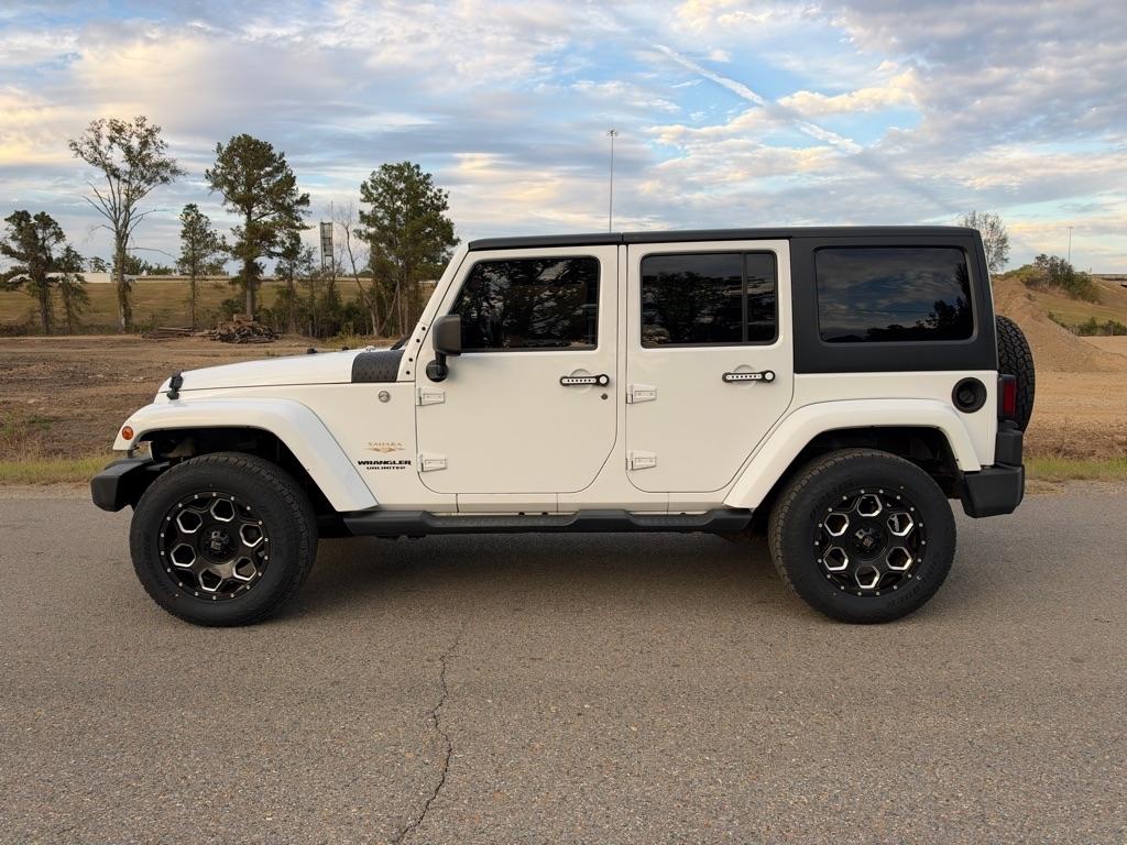 Jeep Wrangler Unlimited Sahara 4WD 2013