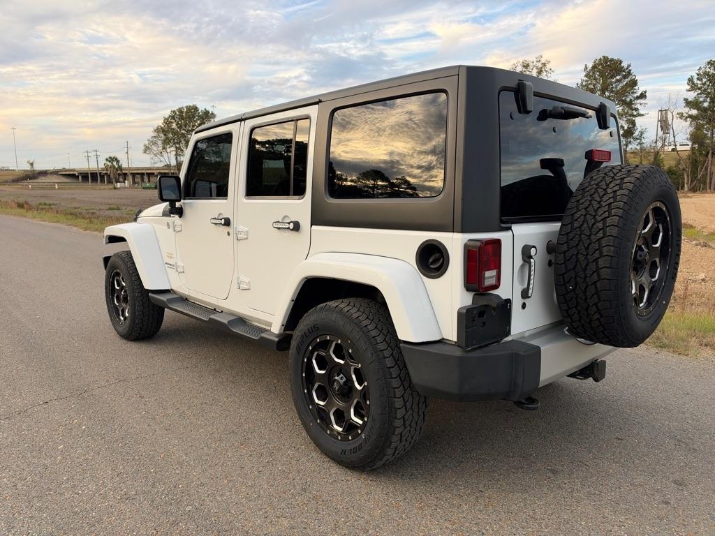 Jeep Wrangler Unlimited Sahara 4WD 2013