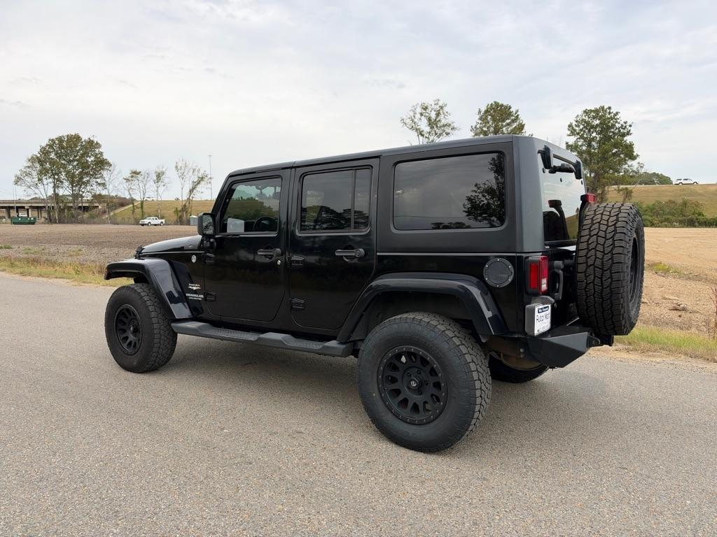 Jeep Wrangler Unlimited Sahara 4WD 2013