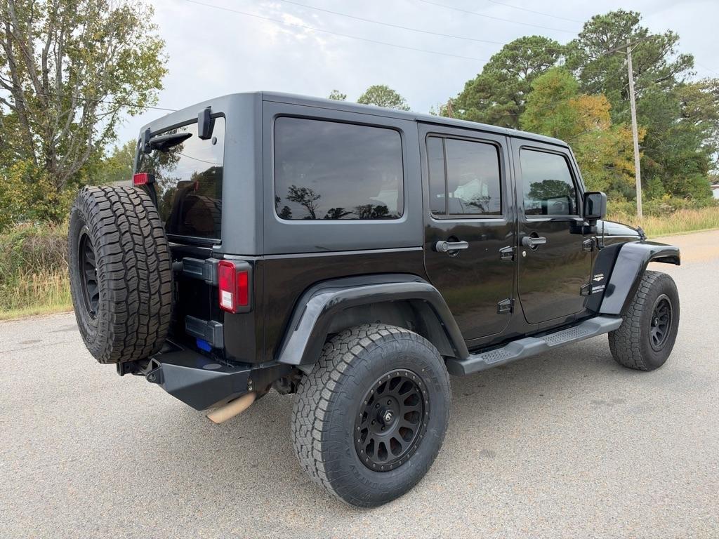 Jeep Wrangler Unlimited Sahara 4WD 2013