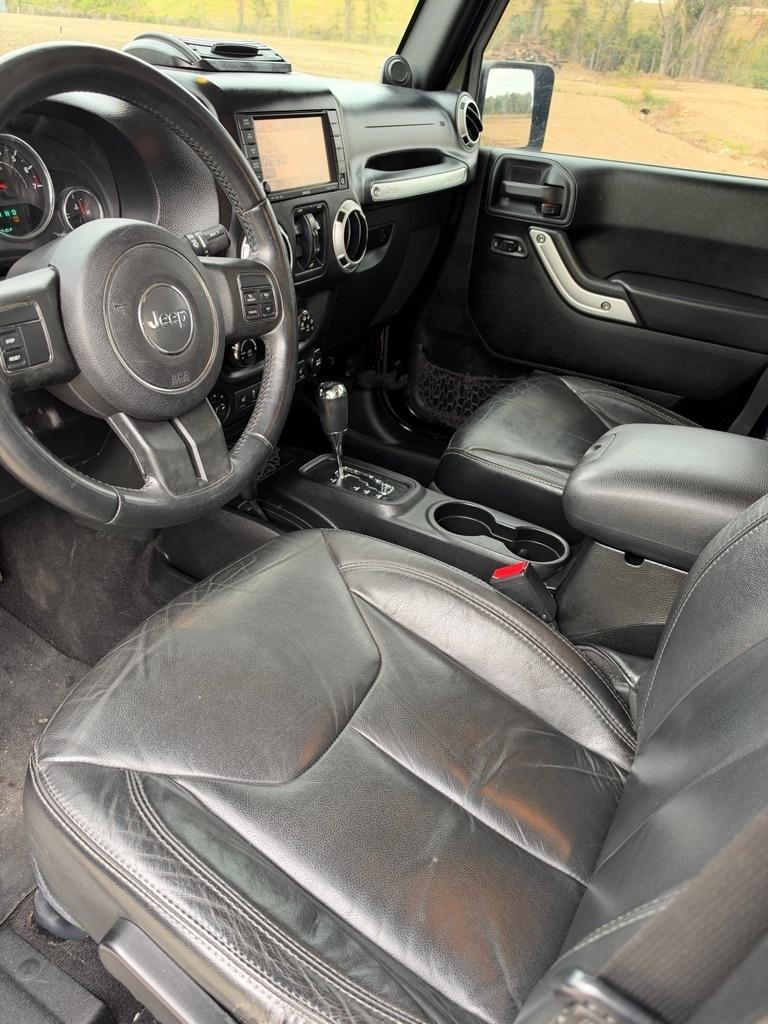 Jeep Wrangler Unlimited Sahara 4WD 2013