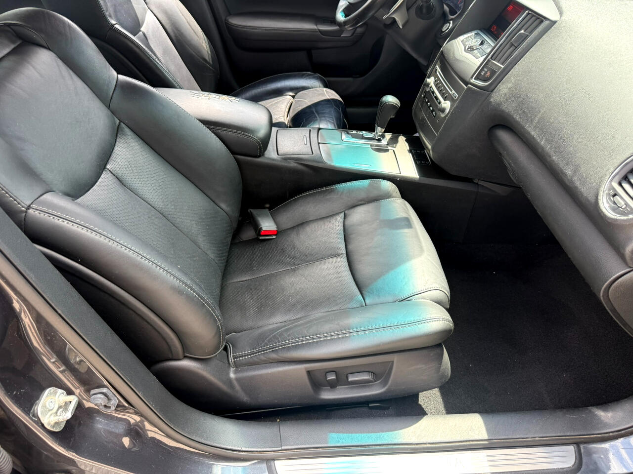 Nissan Maxima S 2012