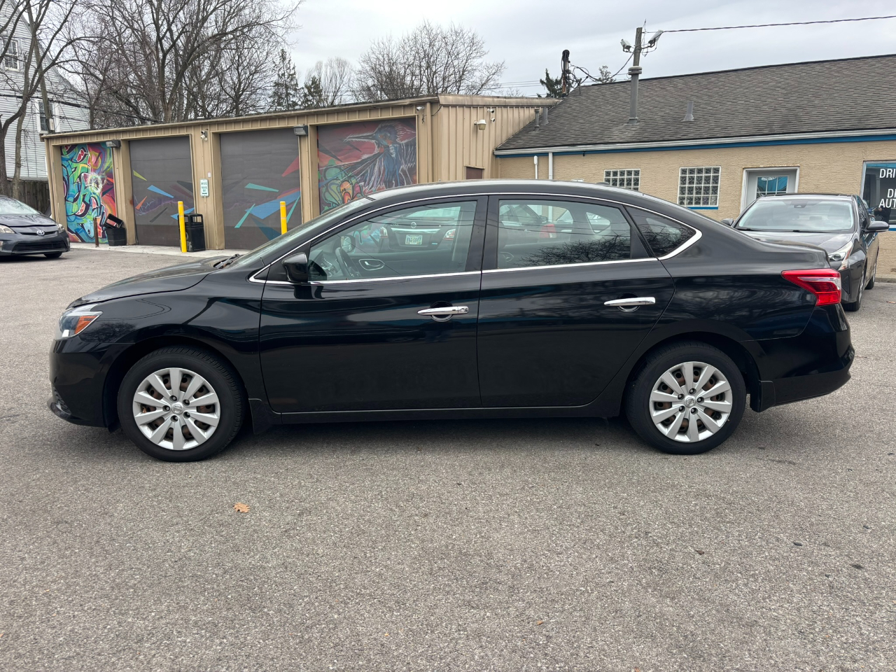 Nissan Sentra SV 4D Sedan 2017