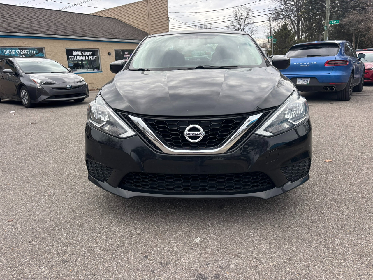 Nissan Sentra SV 4D Sedan 2017