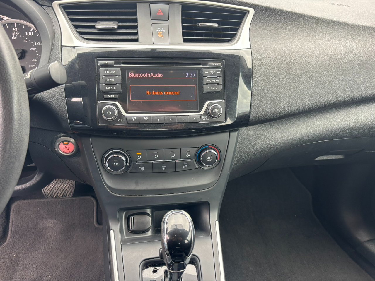 Nissan Sentra SV 4D Sedan 2017