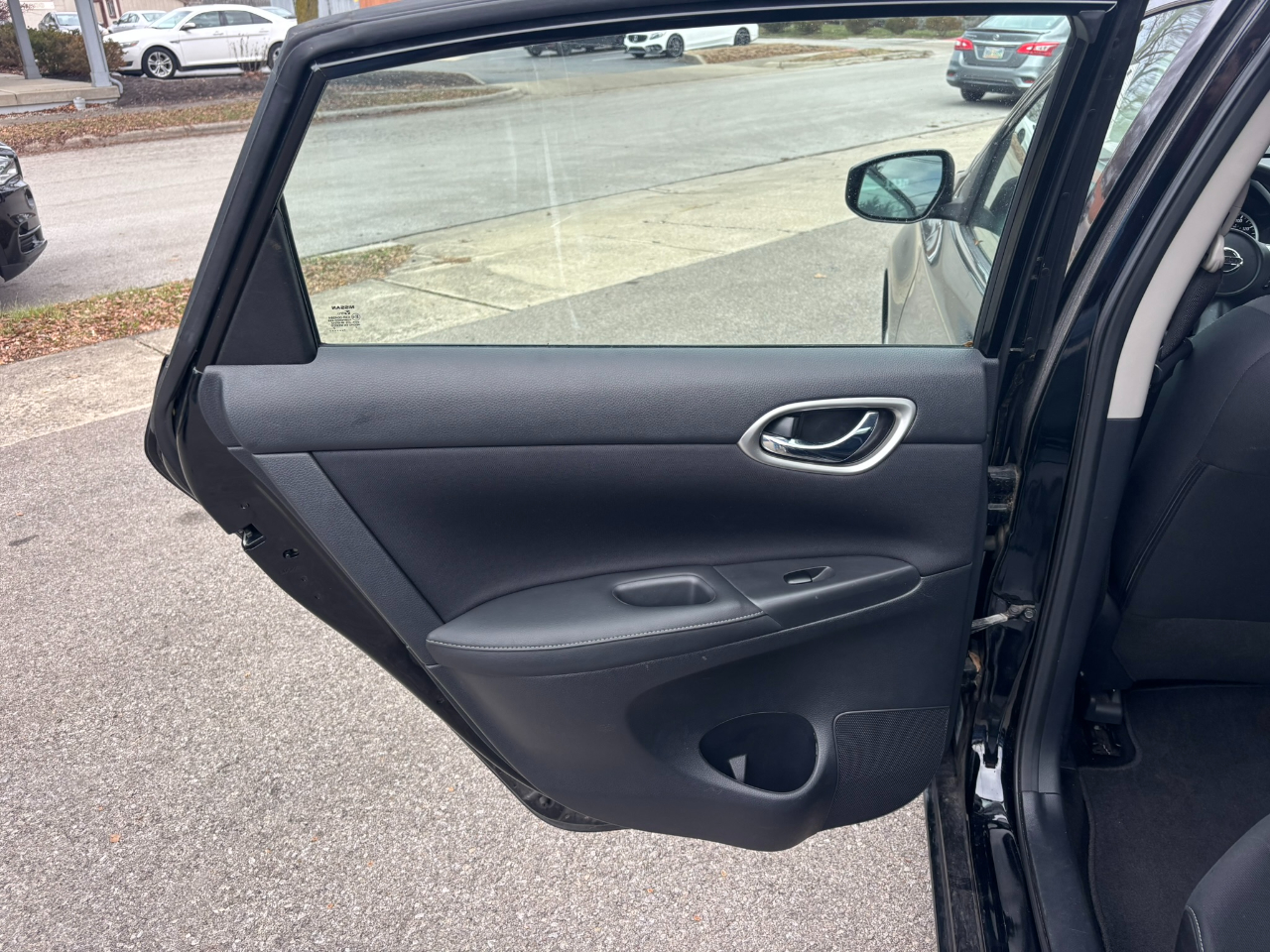 Nissan Sentra SV 4D Sedan 2017