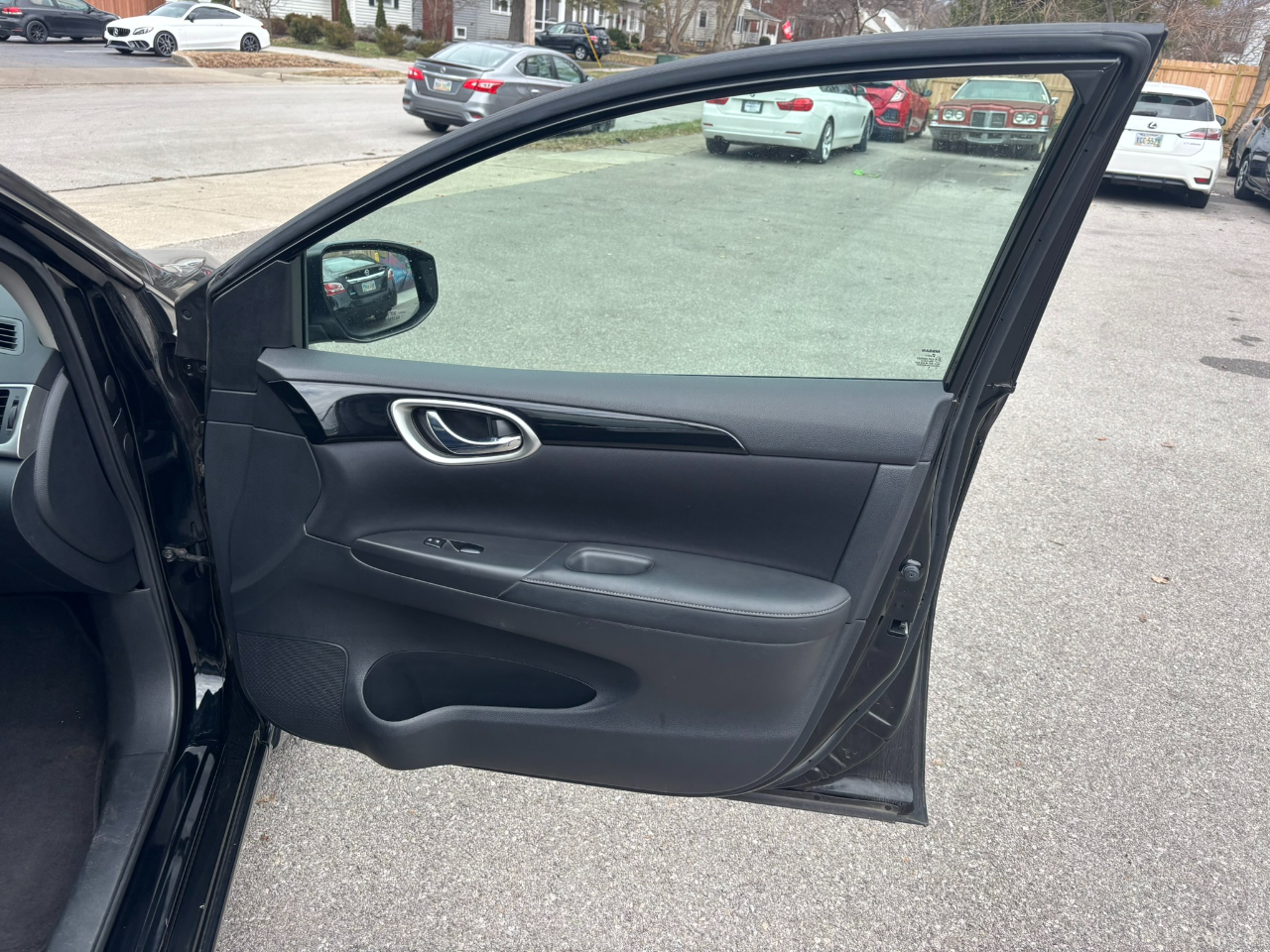 Nissan Sentra SV 4D Sedan 2017