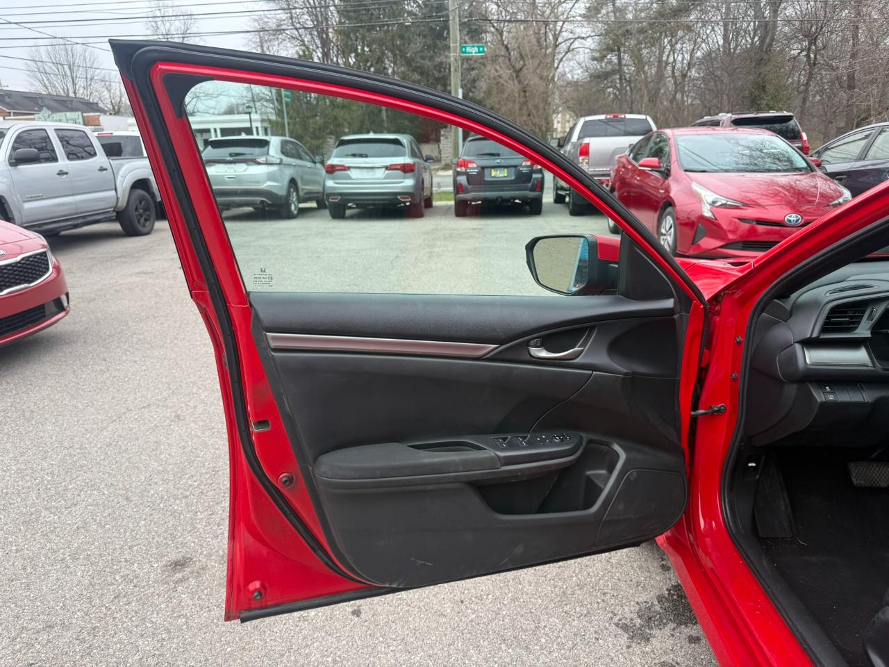 Honda Civic LX Hatchback 2017