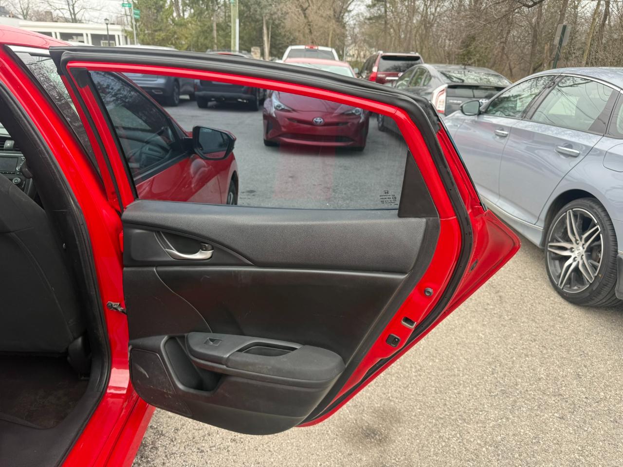 Honda Civic LX Hatchback 2017