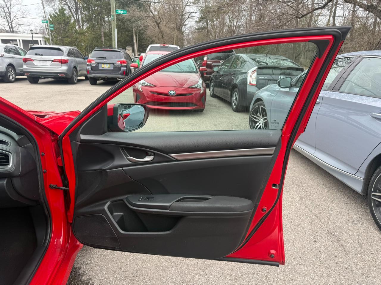 Honda Civic LX Hatchback 2017