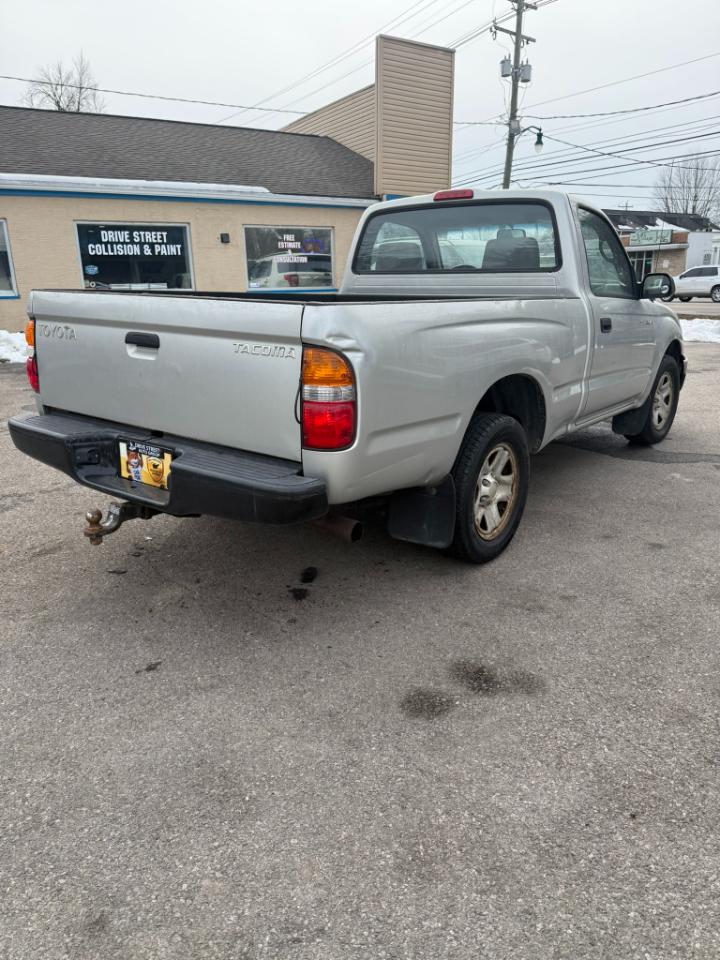 Toyota Tacoma Base 2003