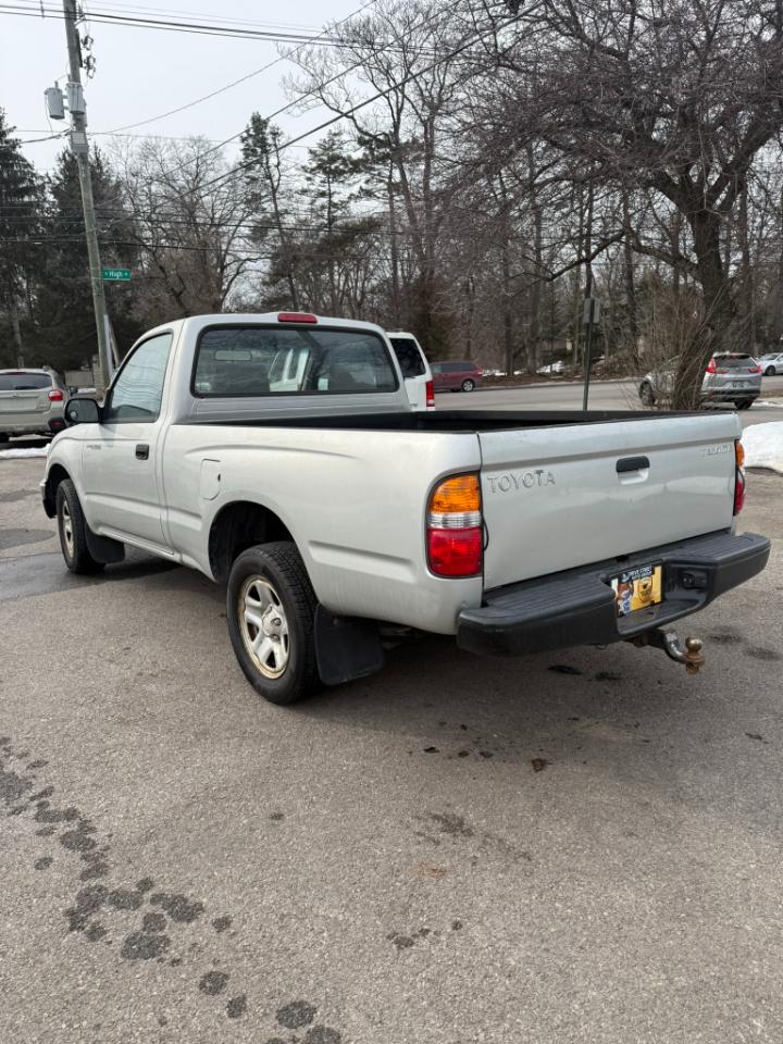 Toyota Tacoma Base 2003