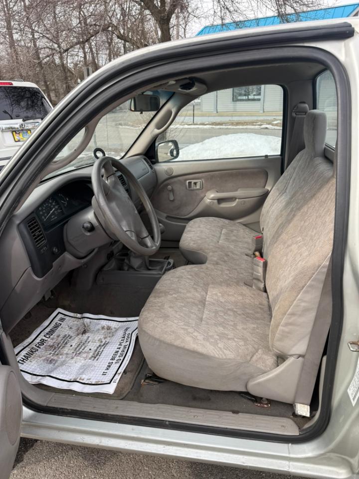 Toyota Tacoma Base 2003