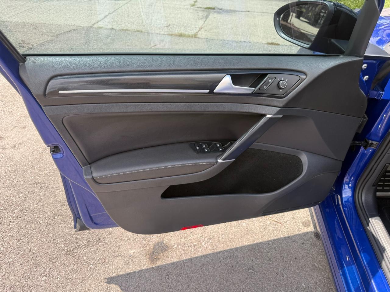 Volkswagen Golf R DCS and Navigation 6A 2017