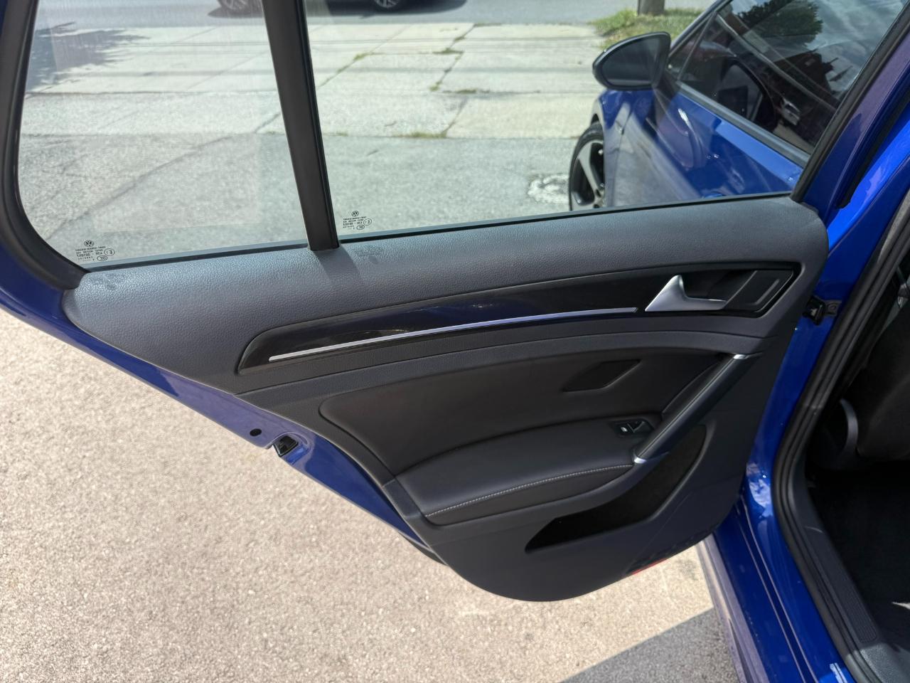 Volkswagen Golf R DCS and Navigation 6A 2017