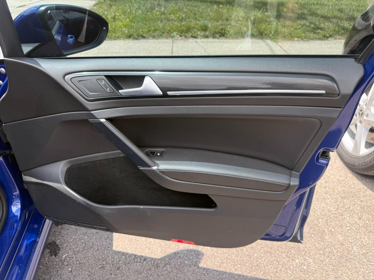 Volkswagen Golf R DCS and Navigation 6A 2017