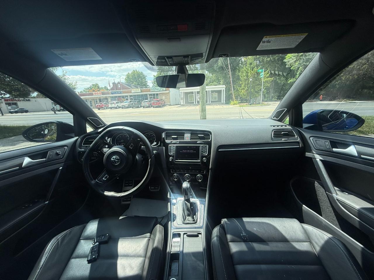 Volkswagen Golf R DCS and Navigation 6A 2017
