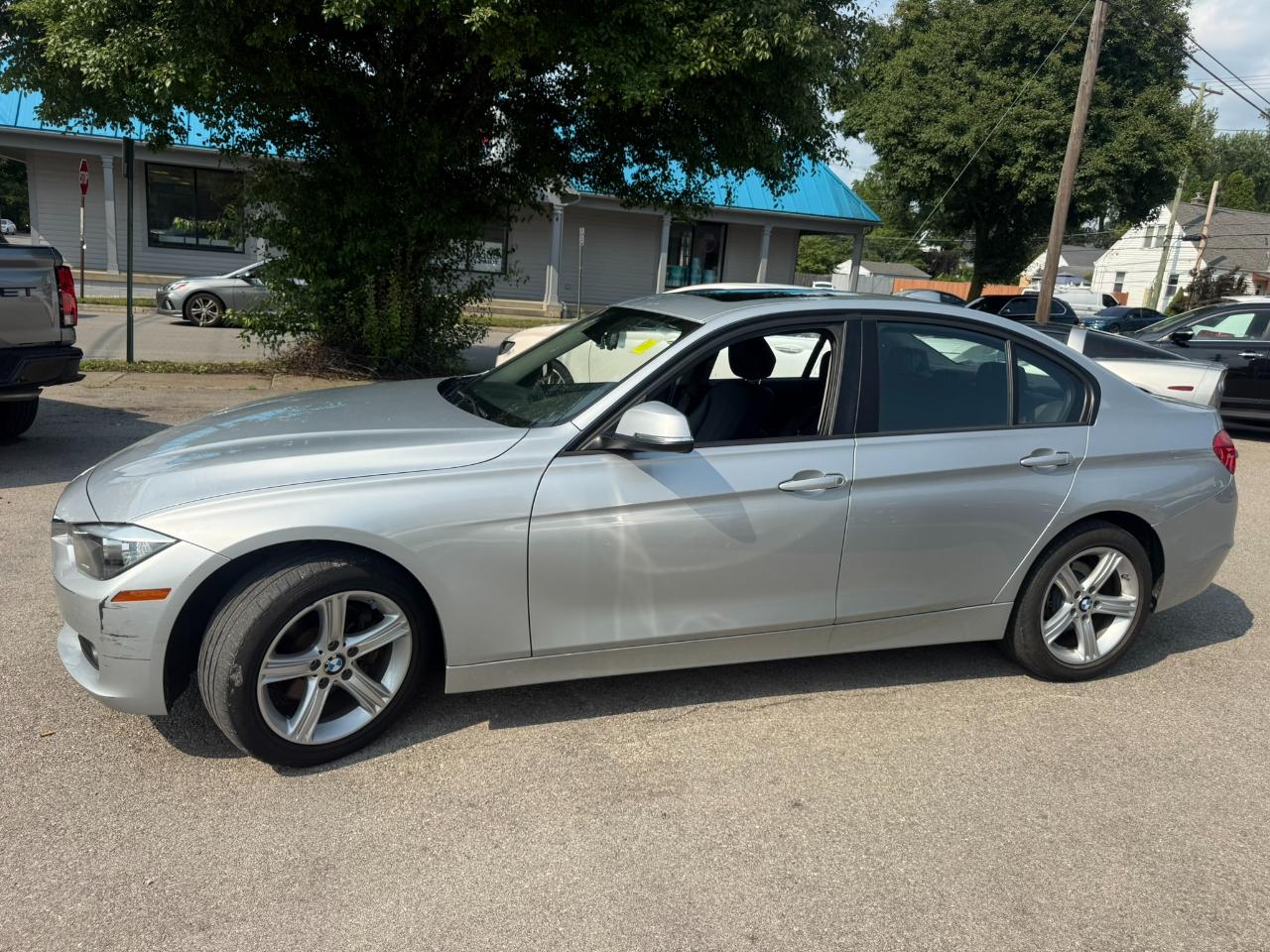 BMW 3-Series 320i xDrive 2014