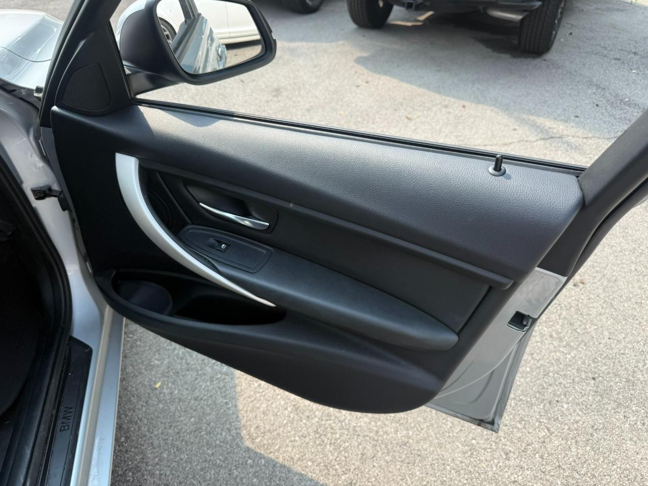BMW 3-Series 320i xDrive 2014