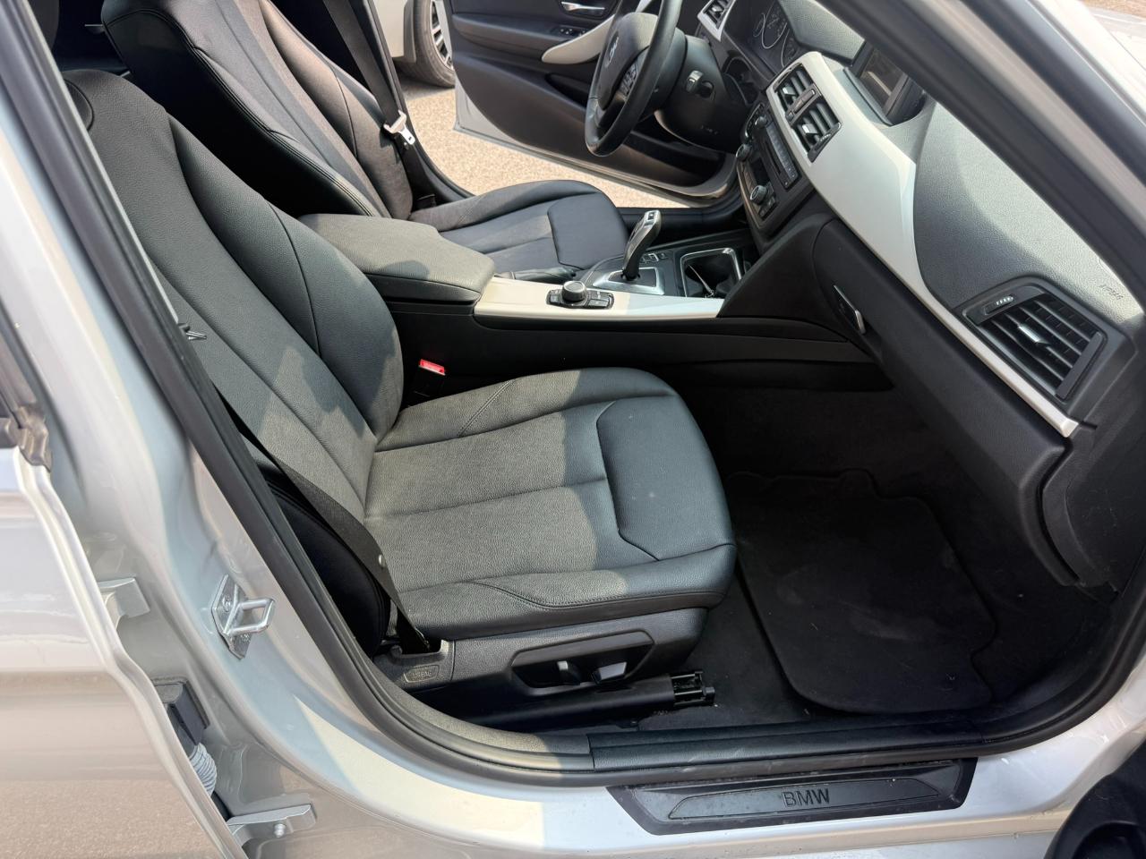 BMW 3-Series 320i xDrive 2014