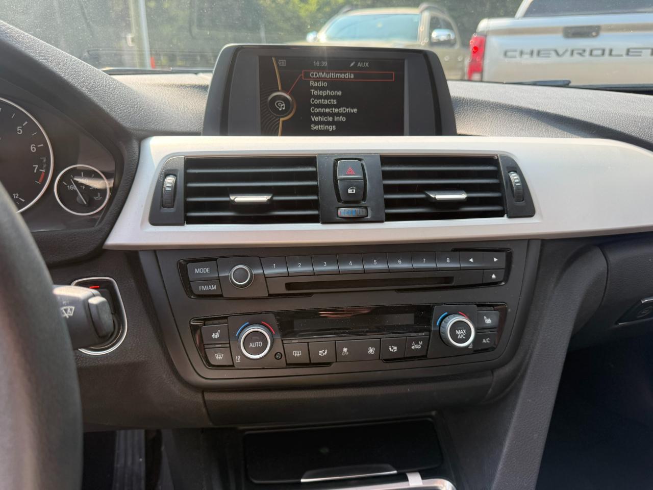BMW 3-Series 320i xDrive 2014