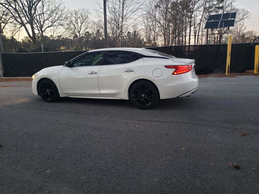 Nissan Maxima  2017