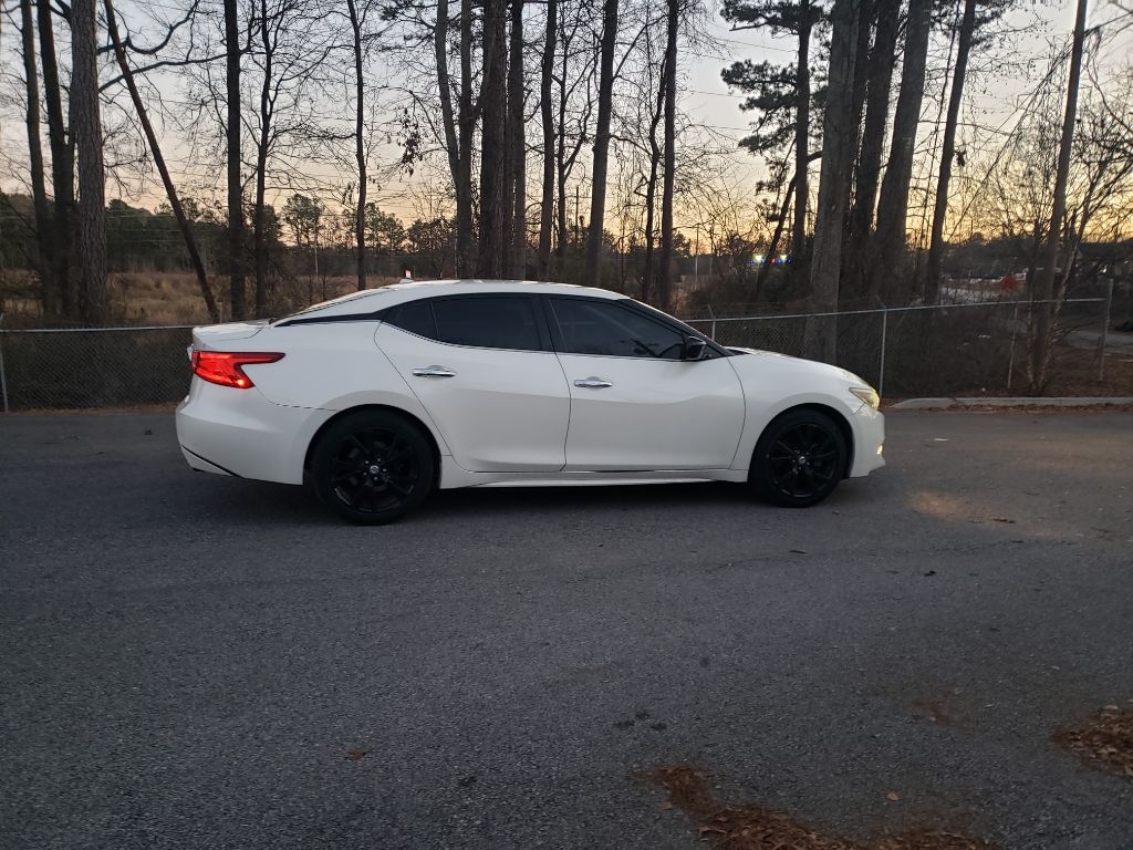 Nissan Maxima  2017