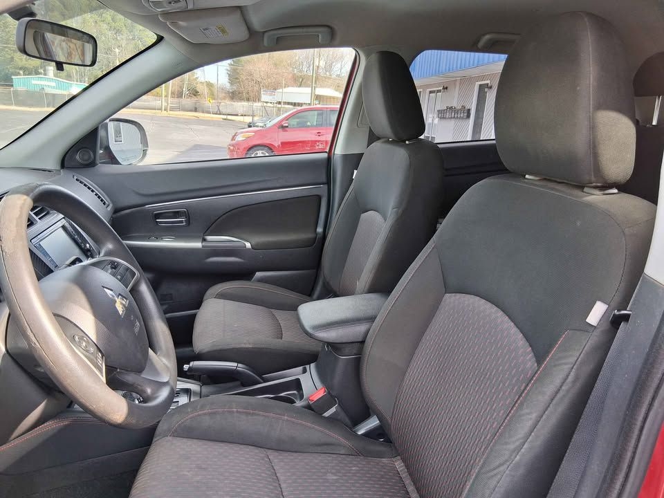 Mitsubishi Outlander Sport  2019