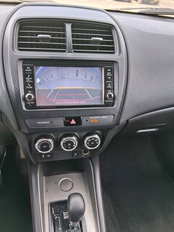 Mitsubishi Outlander Sport  2019