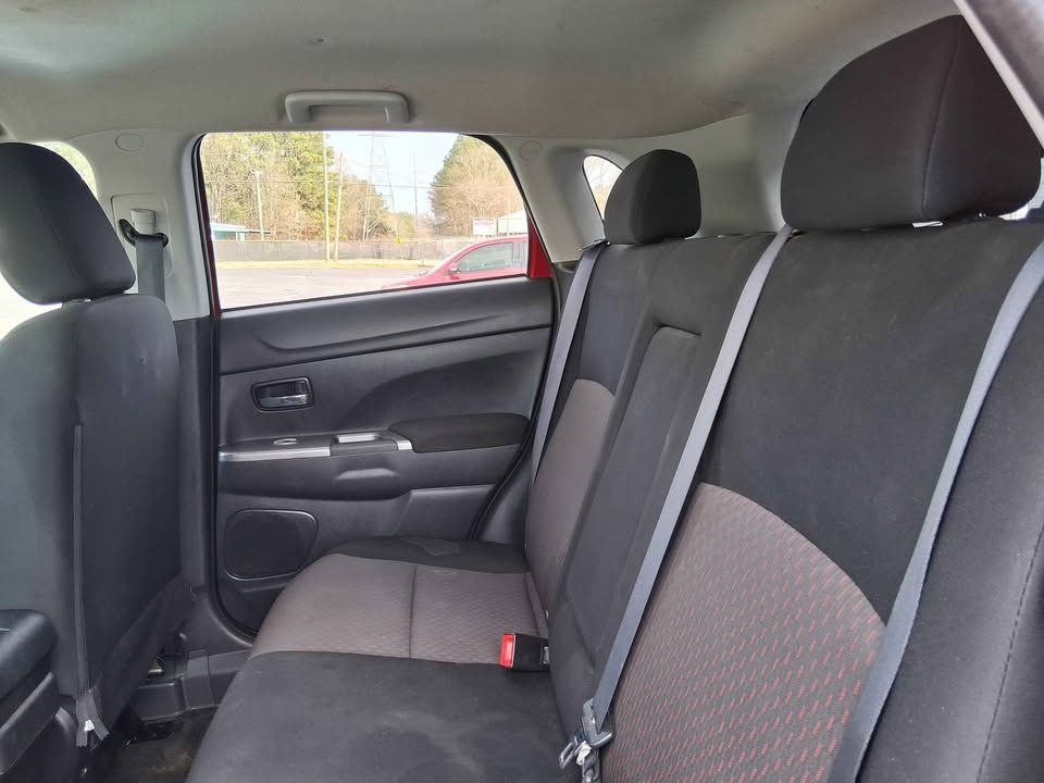 Mitsubishi Outlander Sport  2019