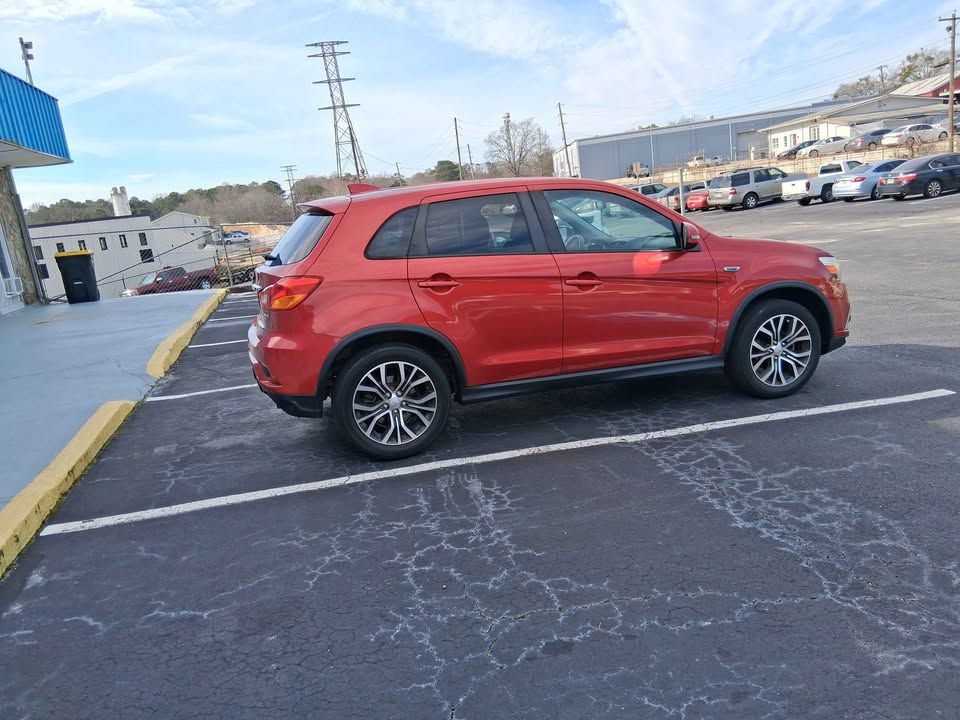 Mitsubishi Outlander Sport  2019