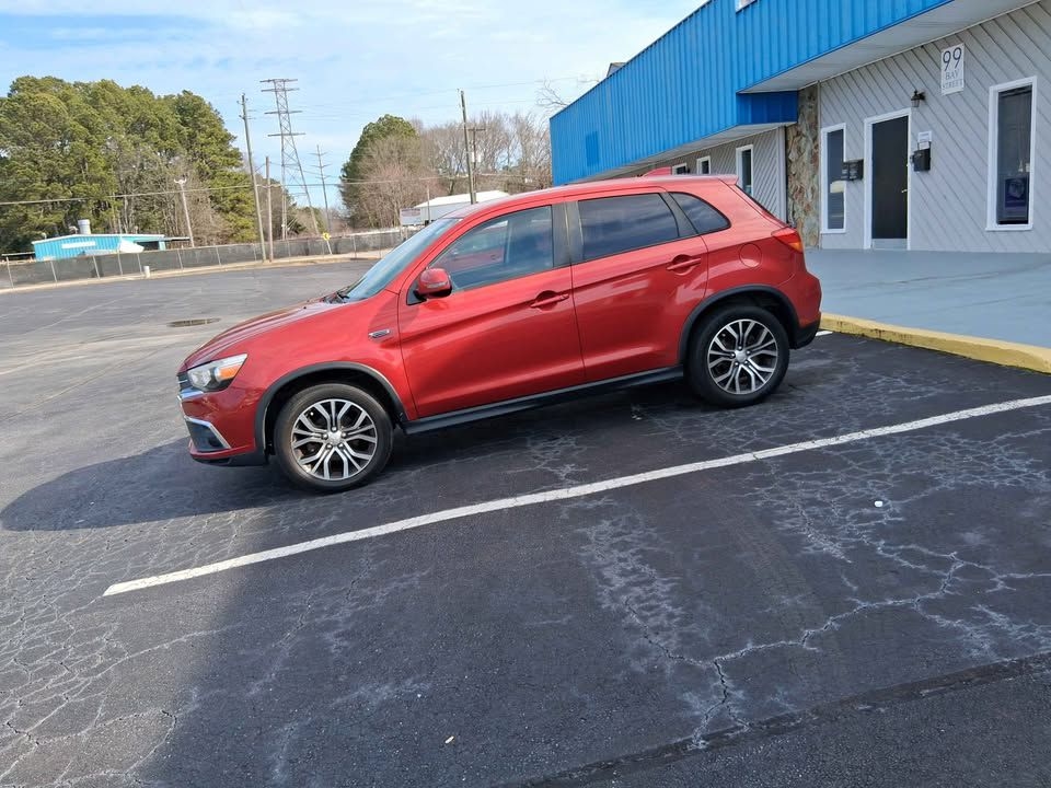 Mitsubishi Outlander Sport  2019
