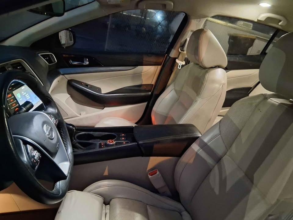 Nissan Maxima  2017