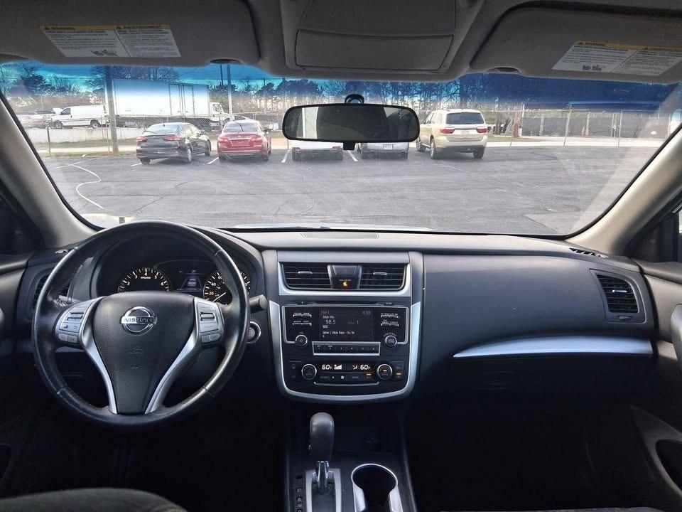 Nissan Altima  2017