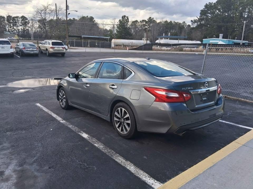 Nissan Altima  2017