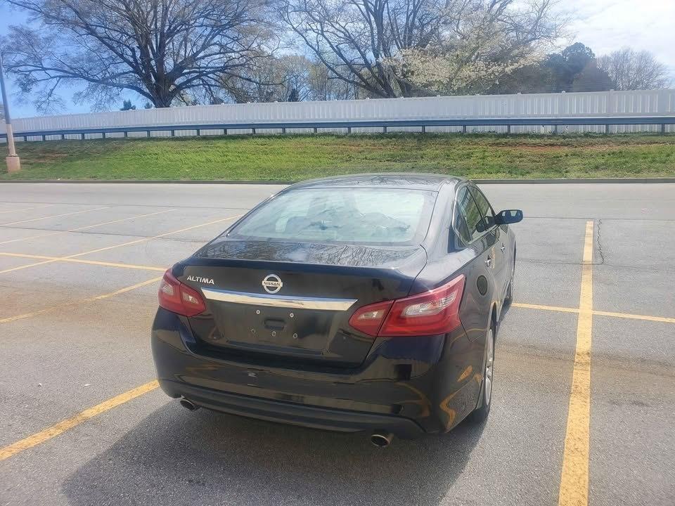 Nissan Altima  2018
