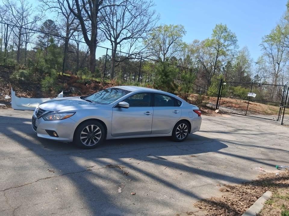 Nissan Altima  2017