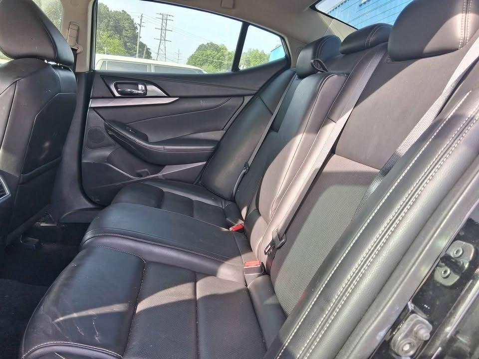 Nissan Maxima SV 2017